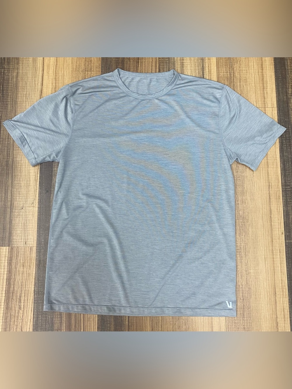 Vuori Zephyr Tee Shirt Mens Large Gray Lightweight Breathable Performance V191